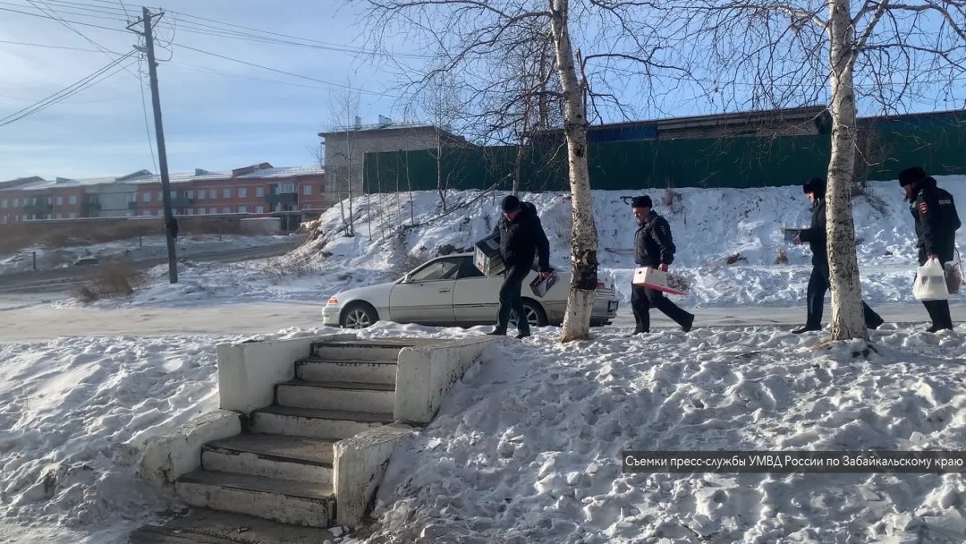 Руководители забайкальской полиции исполнили мечту маленькой жительницы Могочинского района